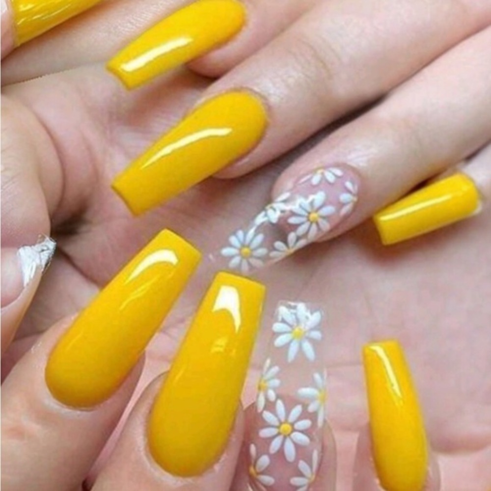 Yellow & Daisy 🌼 Long Press on Nails